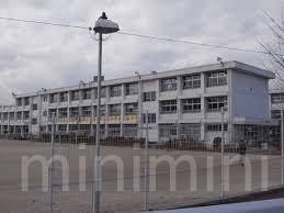 小学校　春日市立天神山小学校（小学校）まで188m