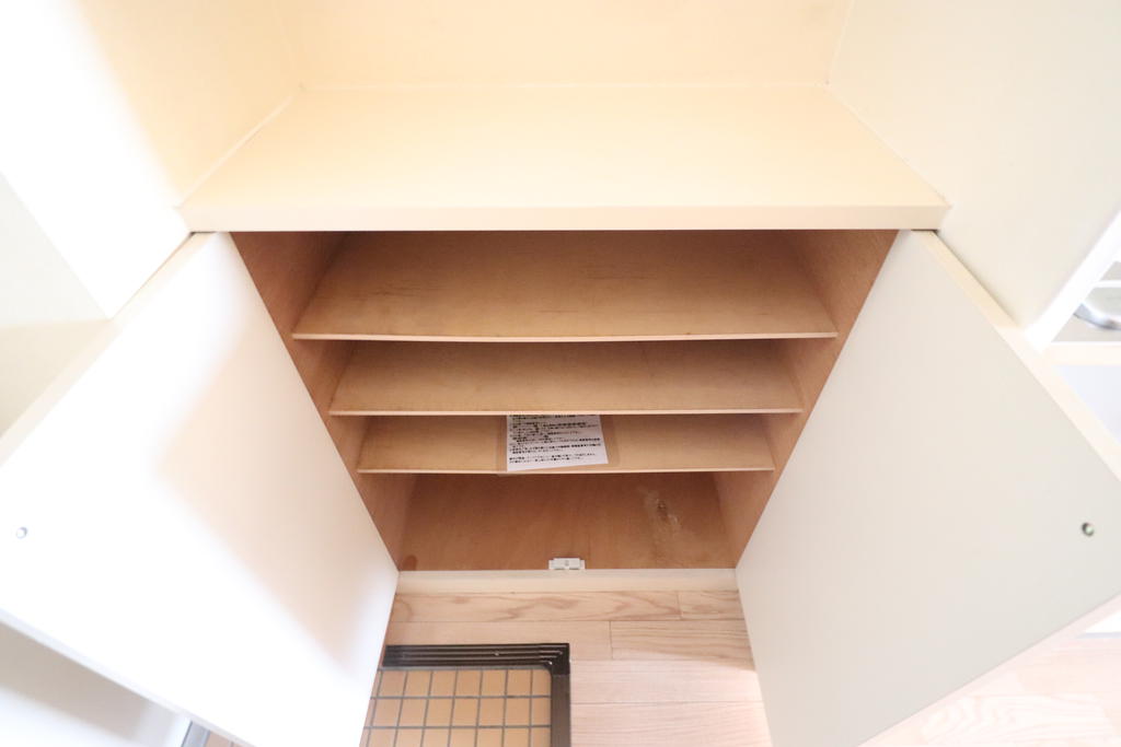 その他設備　下駄箱付きです！