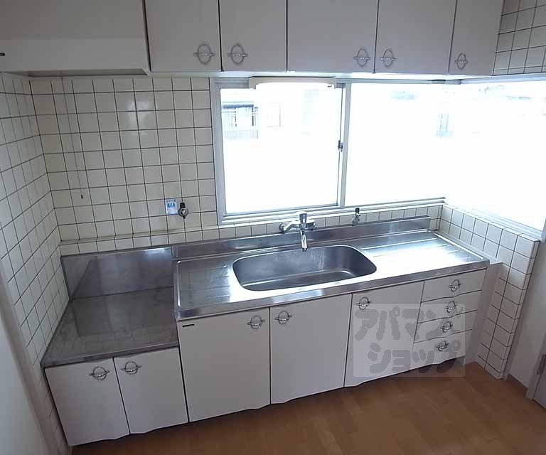 キッチン　二口コンロ置けます！