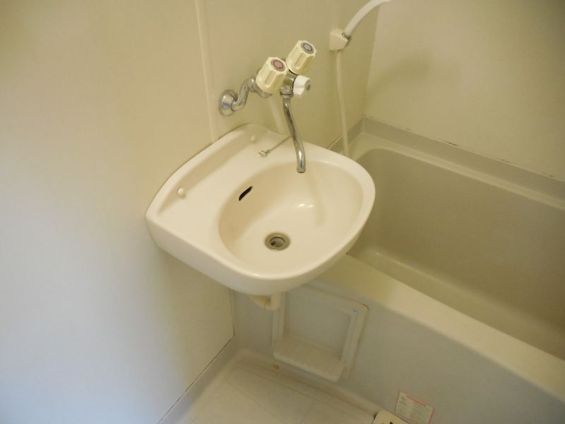 洗面設備　浴室内洗面