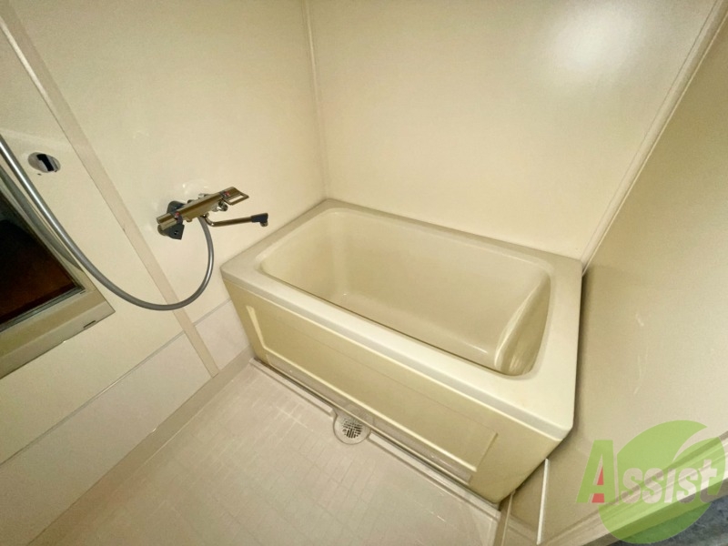 バス・シャワールーム　１人暮らしにはピッタリのサイズ感ですね！