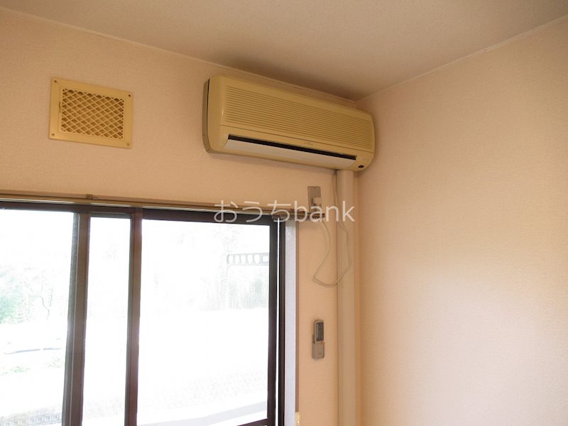 その他設備　エアコン付きの室内で日々の生活も快適に！