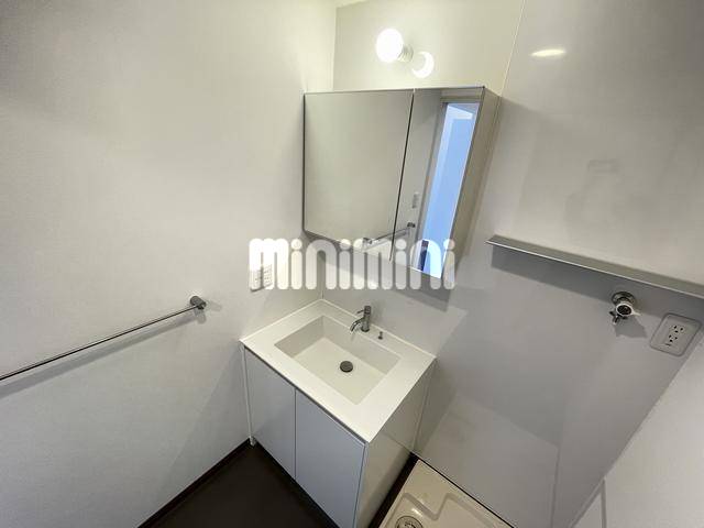 洗面設備　歯磨きもメイクも思いのまま