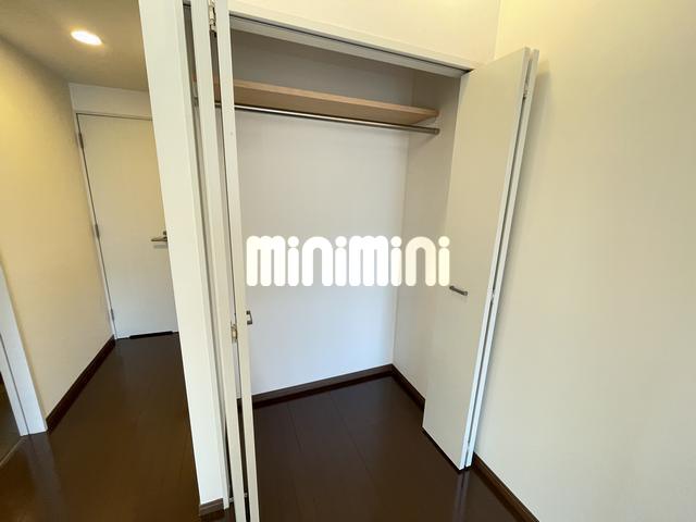 収納　コート掛けれますよ