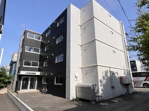 ＩＮＯＶＥ札幌北１６条の建物外観