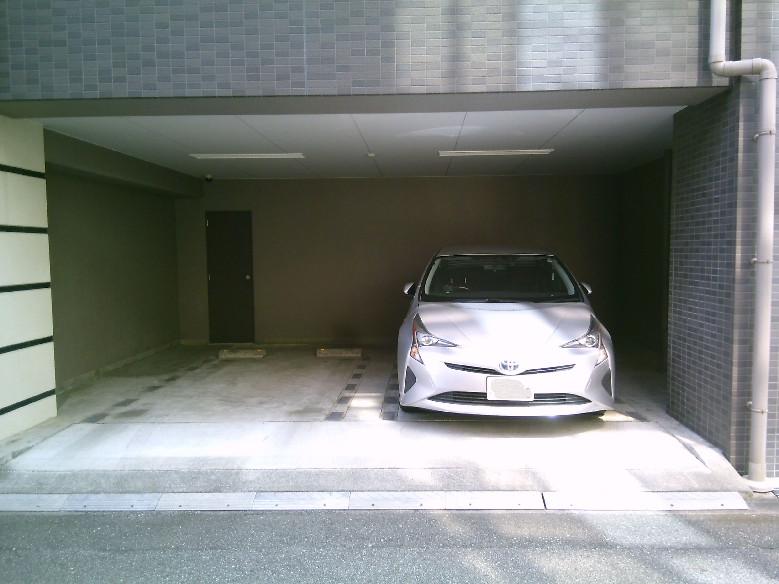 駐車場　駐車場、駐輪場、バイク置場あり。