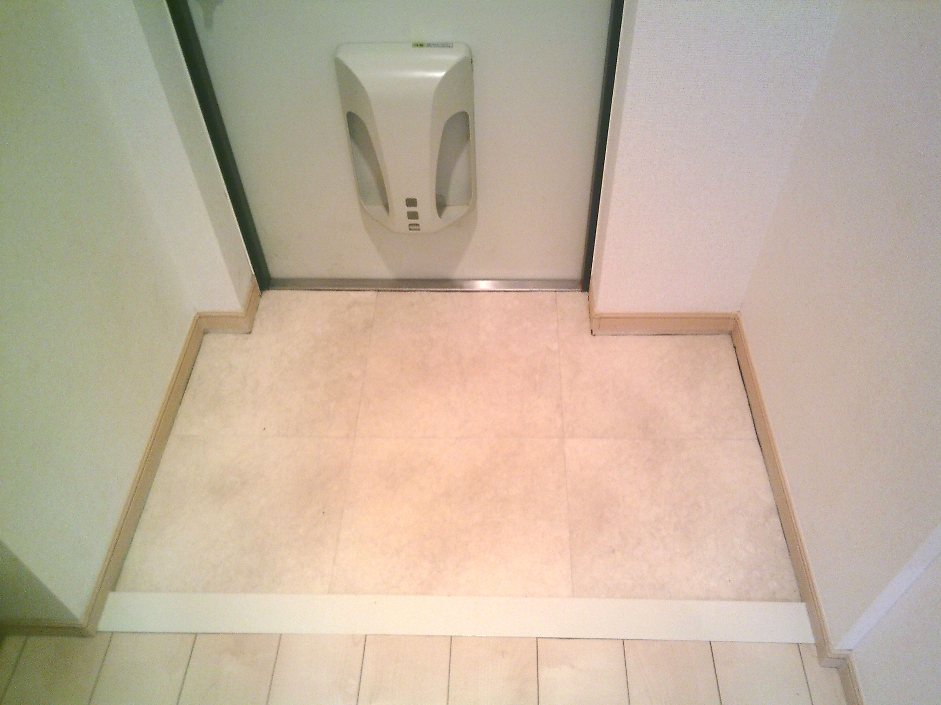 玄関　玄関、シューズBOXあり。