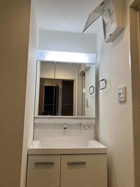 洗面設備　シャンプードレッサー