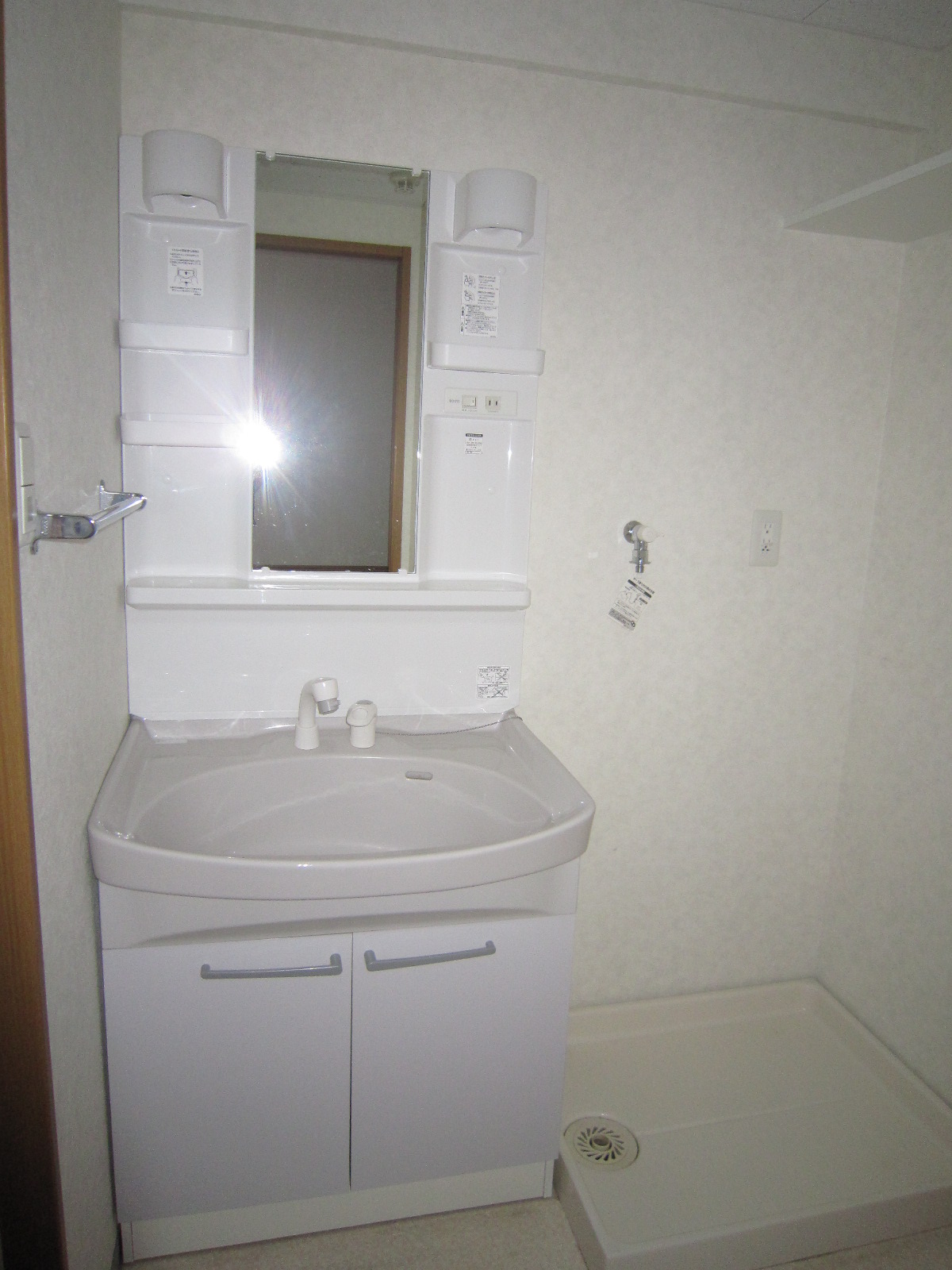 洗面設備　※同タイプの参考写真です。