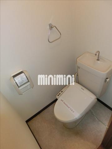 トイレ　シャワー付き洋式トイレ