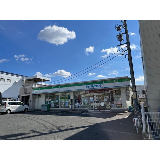 コンビニ　ファミリーマート守山千代田店（コンビニ）まで799m