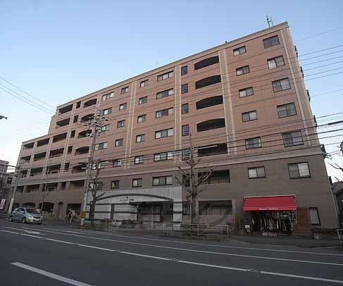 京都市左京区修学院鹿ノ下町のマンションの建物外観