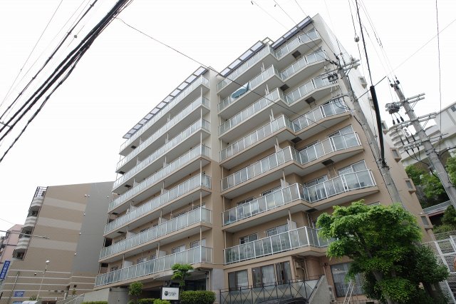 神戸市須磨区妙法寺のマンションの建物外観