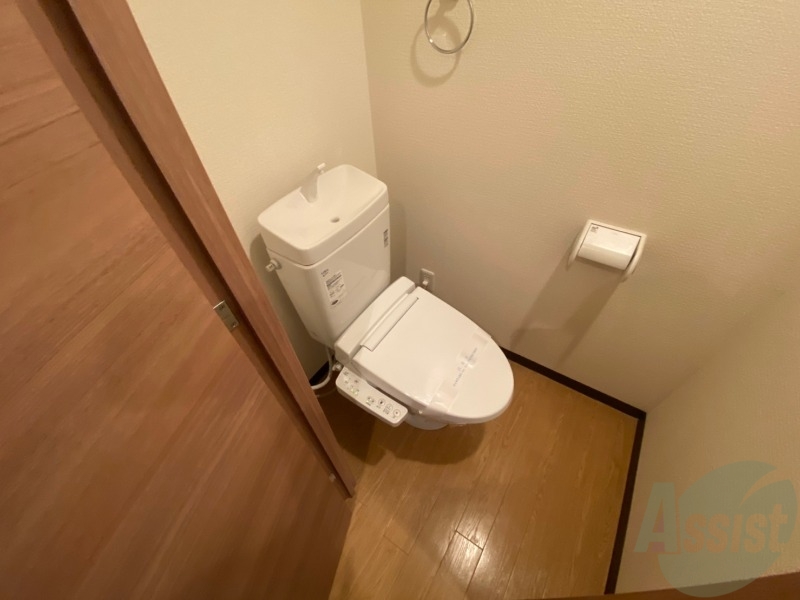 トイレ　ウォシュレット機能がついたトイレ。安心して使用できますね。
