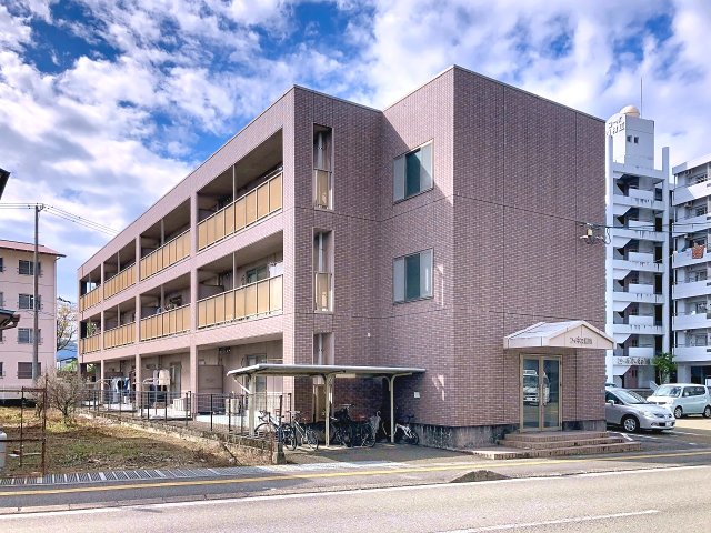 建物外観　2025年10月撮影