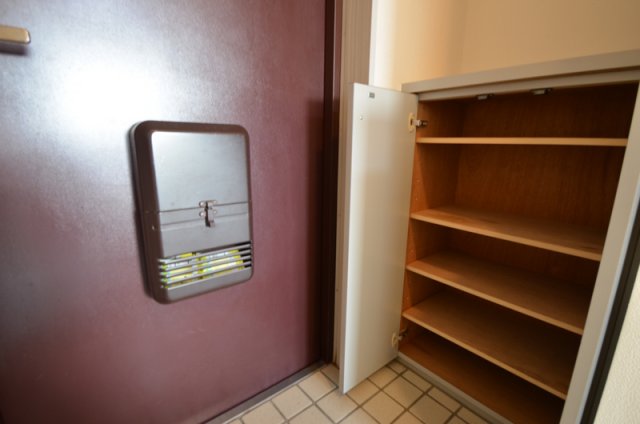 玄関　玄関収納
