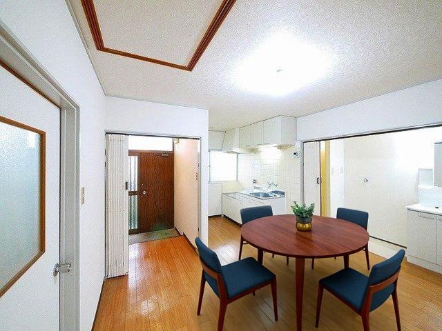 居室・リビング　CGで家具等を配置したもので家具等は含まれません。