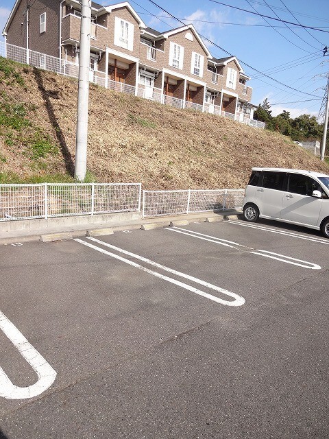 【郡山市日和田町のアパートの駐車場】