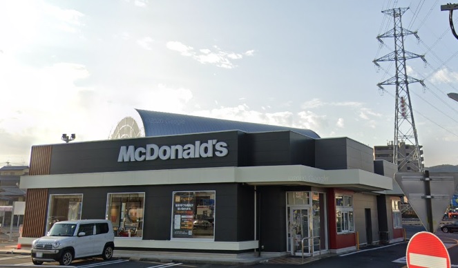 飲食店　マクドナルド諫早インター店（飲食店）まで1078m