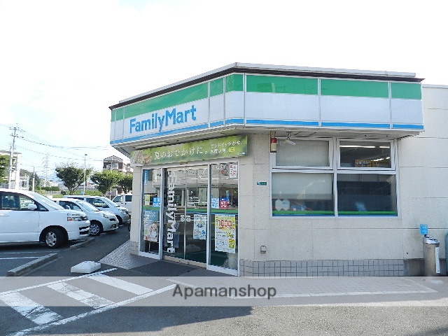 コンビニ　ファミリーマート小倉下到津五丁目店（コンビニ）まで364m