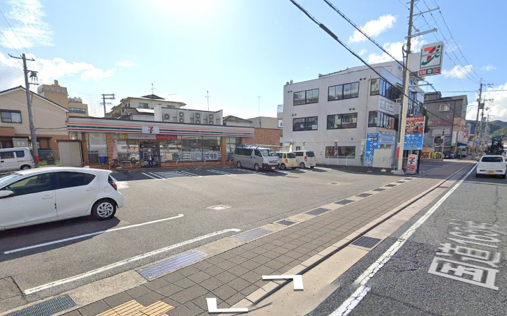 コンビニ　セブンイレブン柏原田辺店（コンビニ）まで418m