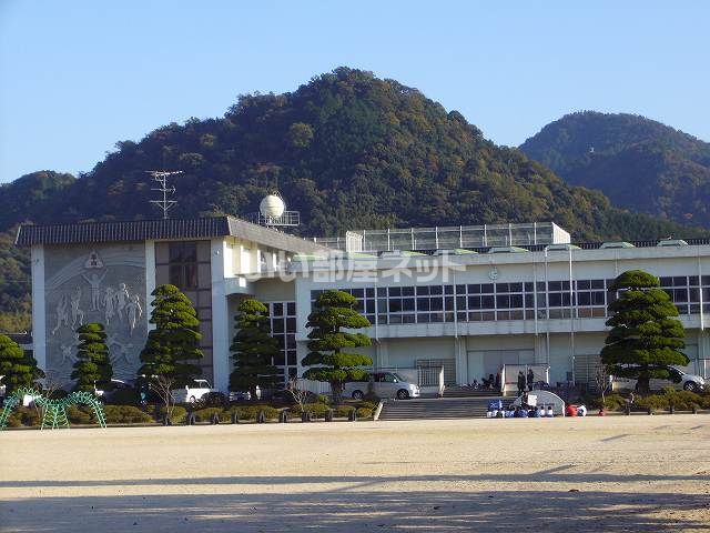 小学校　山口市立平川小学校（小学校）まで1796m