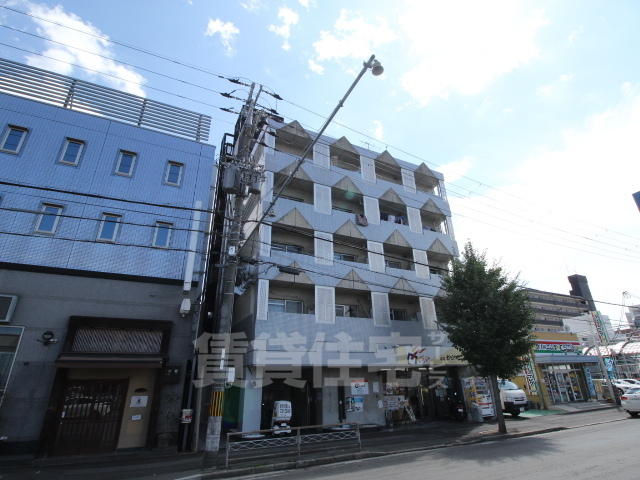 京都市右京区西院月双町のマンションの建物外観