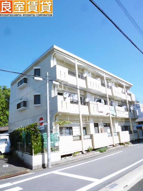 名古屋市中川区山王のマンションの建物外観