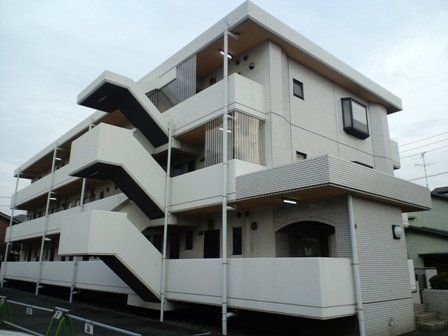 【和泉コーポの建物外観】