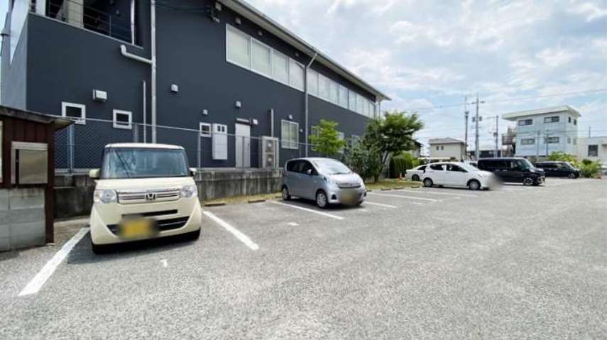 駐車場　駐車場