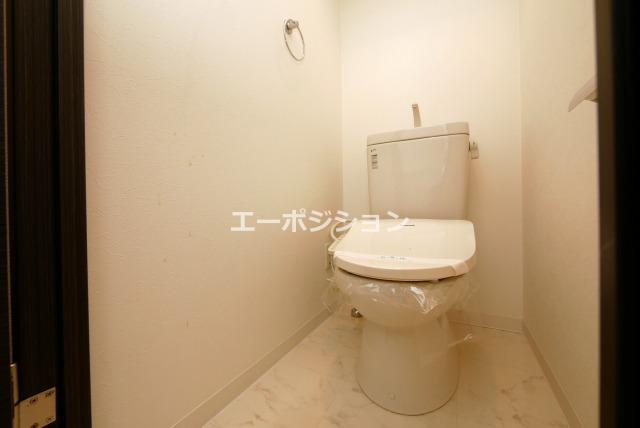 トイレ　エスリードコート難波ウエスト