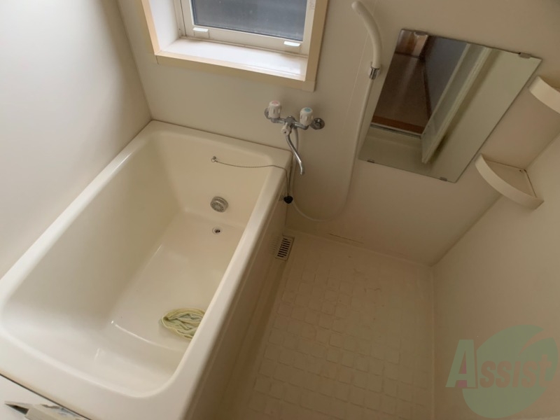 バス・シャワールーム　疲れた日はこちらのお風呂でリラックスしてください。