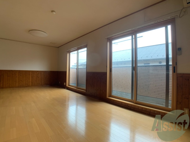 居室・リビング　リビングは１６．３５帖もあり、広々しています。