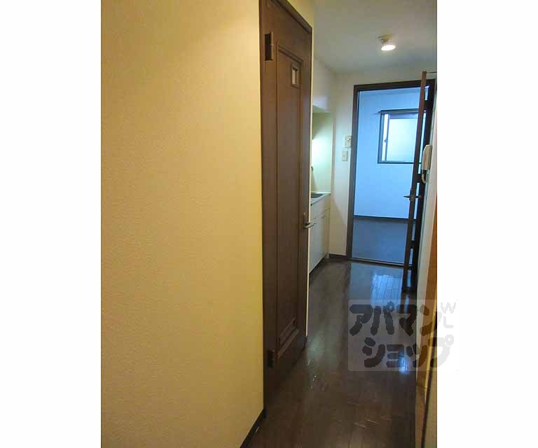 その他部屋・スペース　落ち着いた雰囲気の廊下です。