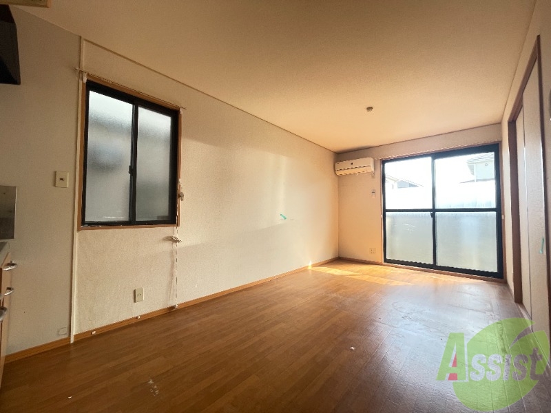 居室・リビング　ＤＫ９帖。広々とした空間で日当たりも良さそうです。