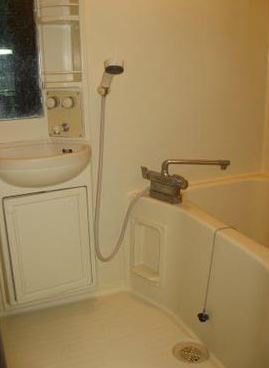 バス・シャワールーム　「他部屋参考写真」