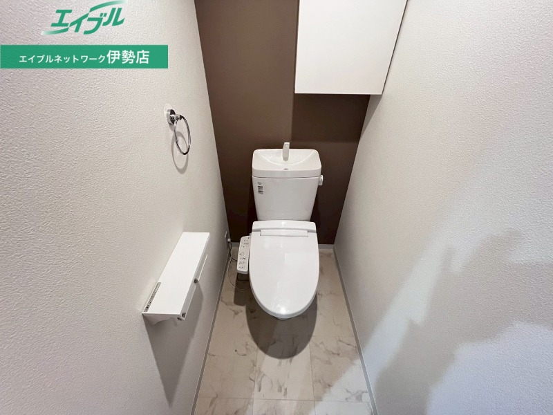 トイレ　同型参考写真