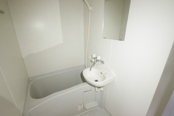 洗面設備　※別部屋の写真です