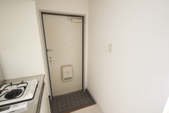 玄関　※別部屋の写真です