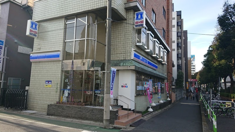 コンビニ　ローソン江戸川橋駅前店（コンビニ）まで234m