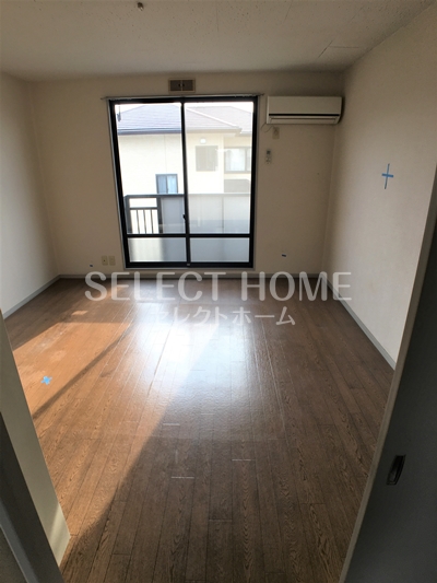 居室・リビング　同型タイプ ゆったり過ごせる居間です