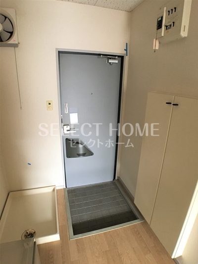 玄関　同型タイプ 明るい玄関です