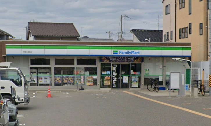 コンビニ　ファミリーマート 門真大倉町店（コンビニ）まで423m