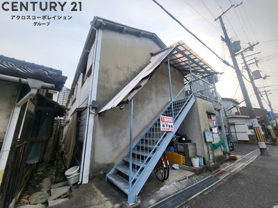 建物外観　敷地内自転車置き場あり。