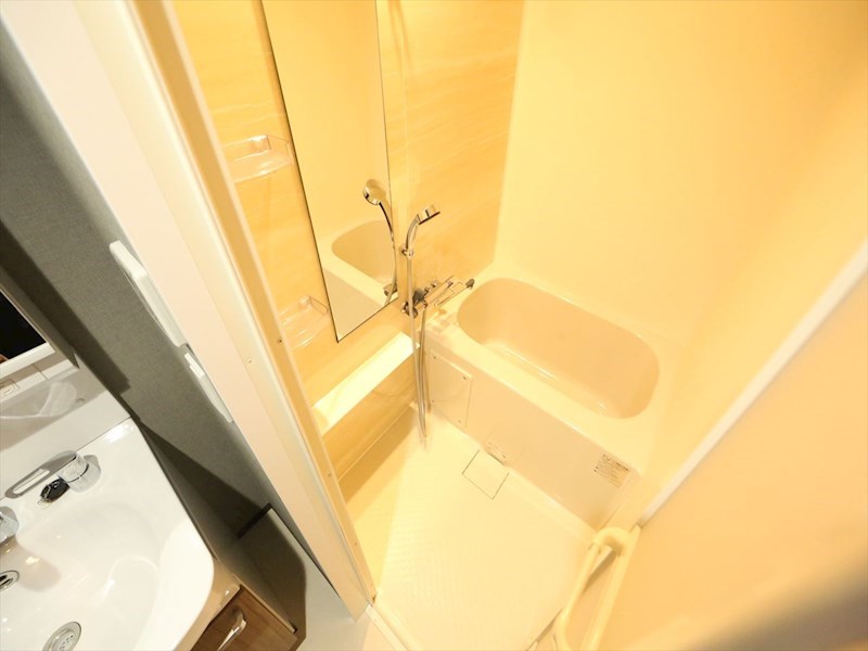 バス・シャワールーム　バスルーム　浴室暖房乾燥機付