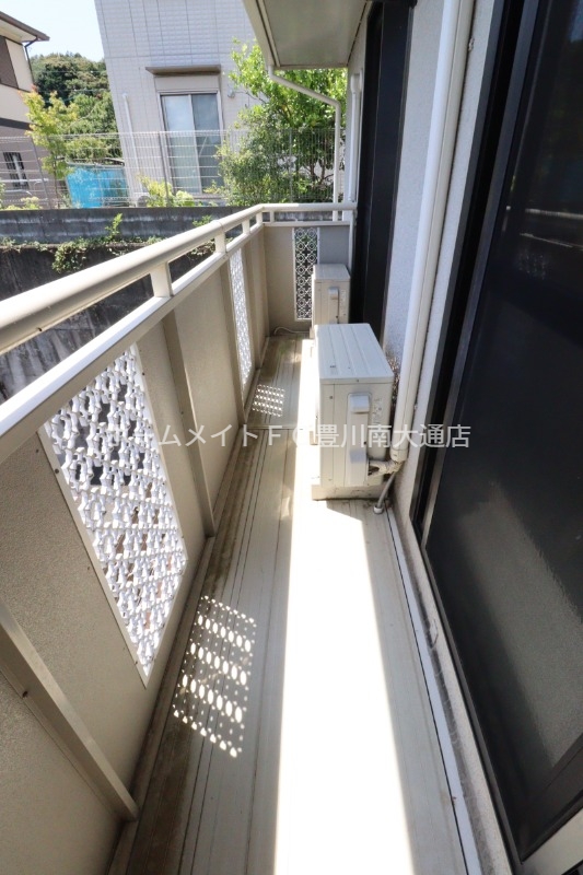 バルコニー　エアコン