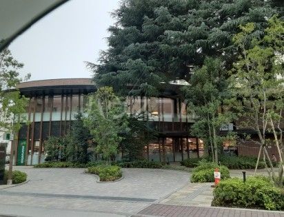 スーパー　マルエツプラウドシティ　吉祥寺店（スーパー）まで452m