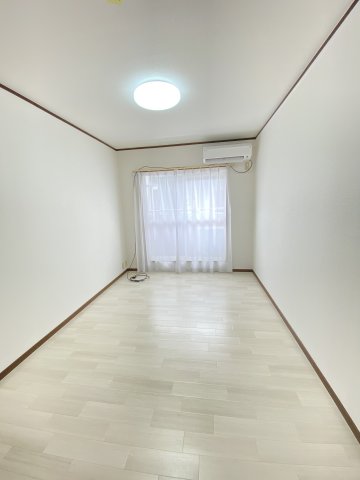 エスポワールの居間写真