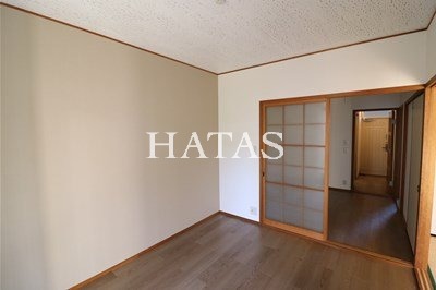 居室・リビング　同物件別部屋です。