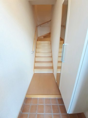 玄関　明るい玄関です